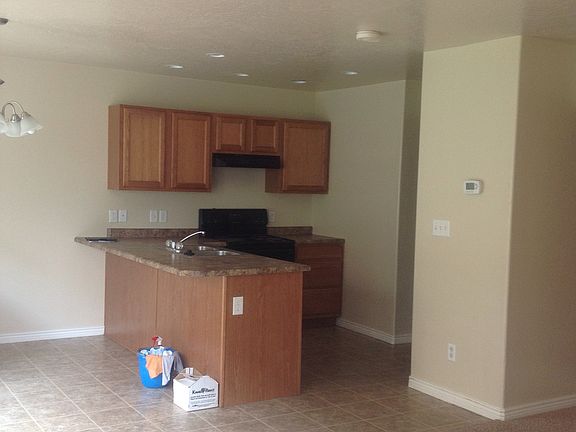 4th image of 1322 N Willow Way