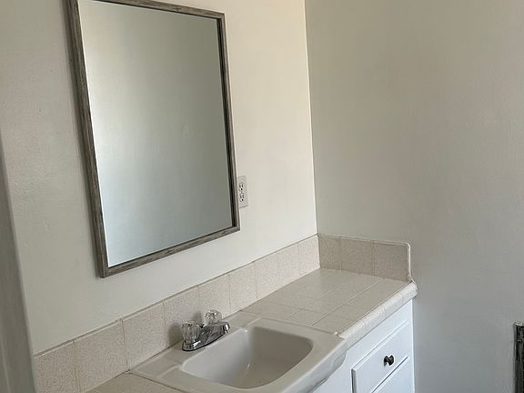 3rd image of 13444 Burbank Blvd #6
