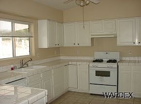 4th image of 2671 Avenida Colibri
