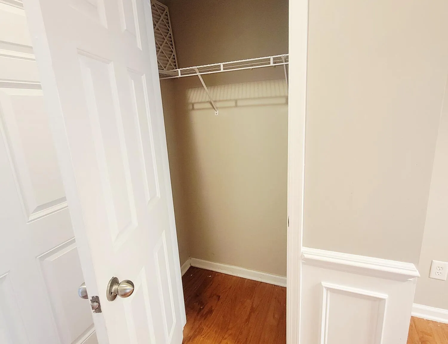 3 bed, 2.5 bath, 1558 sqft, $1,895 — Photo 3