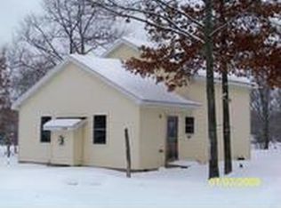 10394 Slovan Ave, Interlochen, MI 49643