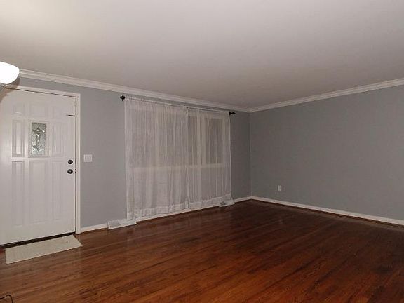 4th image of 679 Loda Dr