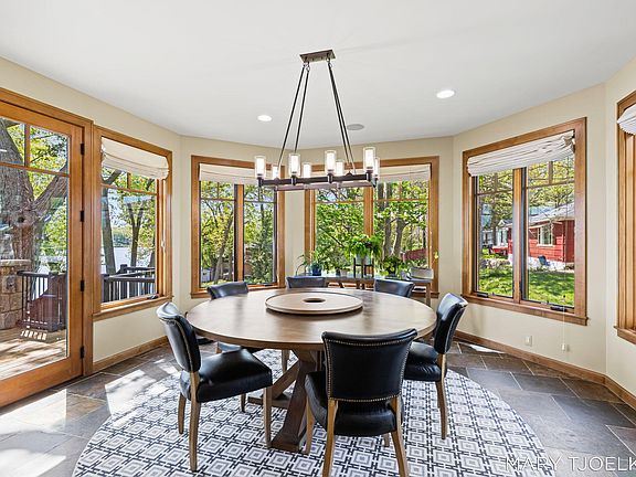 5th image of 3516 Goodwood Dr SE