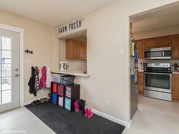 Kitchen and eating area