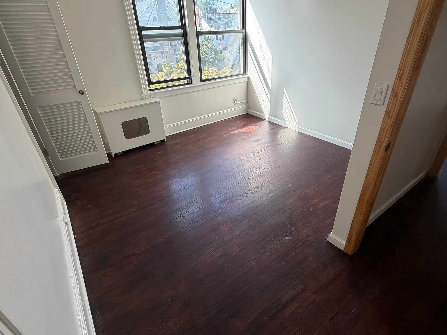 3 bed, 1000 sqft, $3,000 — Photo 4