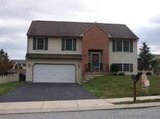 130 Meadow Hill Dr, York, PA 17402