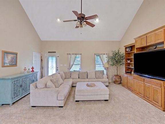 5th image of 413 Barnett Ln