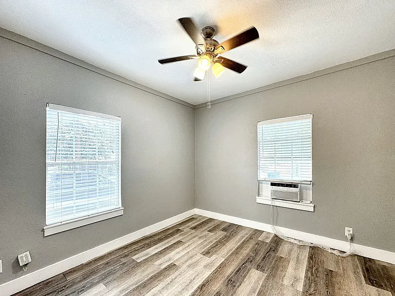 321 N Chupaderas St #101 — Photo 3