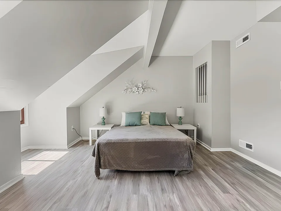 Forest View Pl