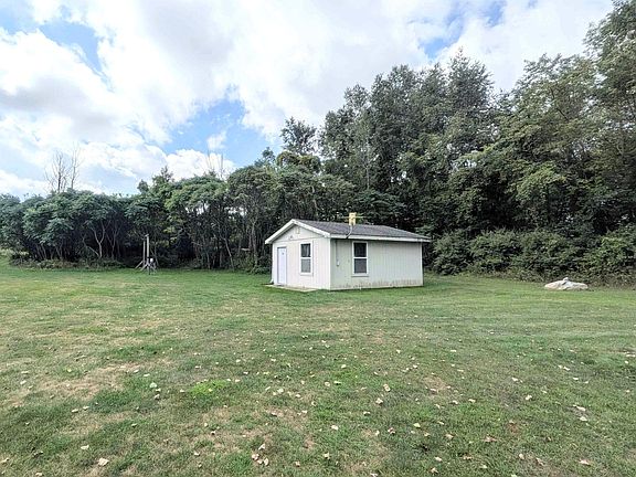 2nd image of 7541 E Bevens Rd