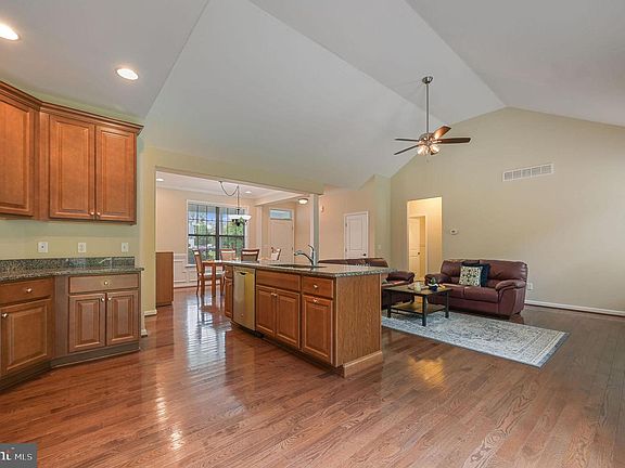 5th image of 224 S High Meadow Dr