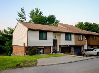 90 Sugar Maple Cir, Washington, PA 15301