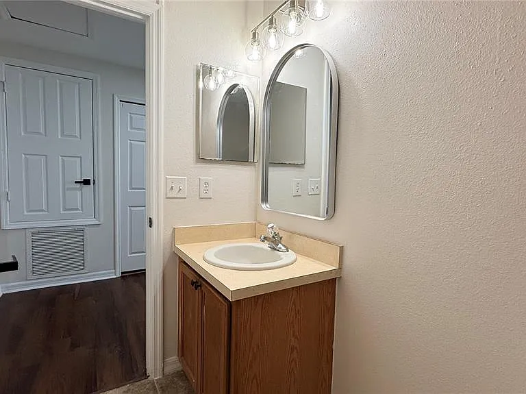 2568 Aventurine St — Photo 26