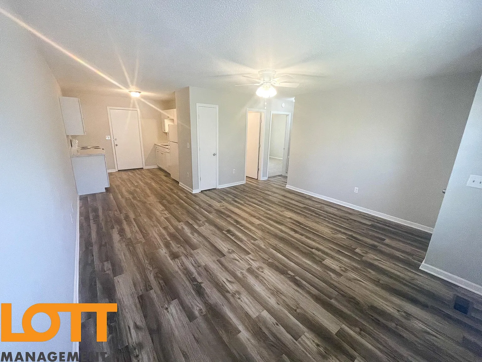 2 bed, 900 sqft, $1,150 — Photo 3