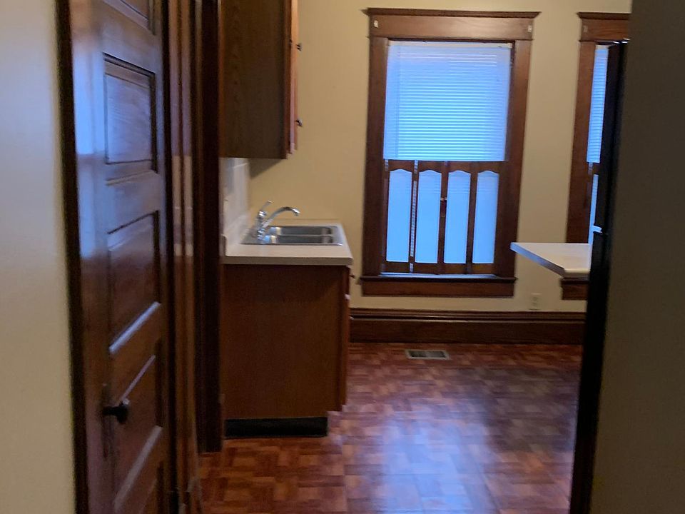 1st image of 120 S Highland Ave #1