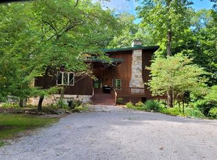 570 Leaf Hawk Ln, Nashville, IN 47448