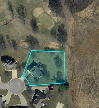 2nd image of 210 Overhill Dr