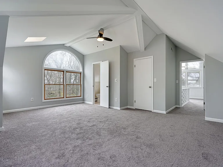 13 Swain Ave — Photo 21