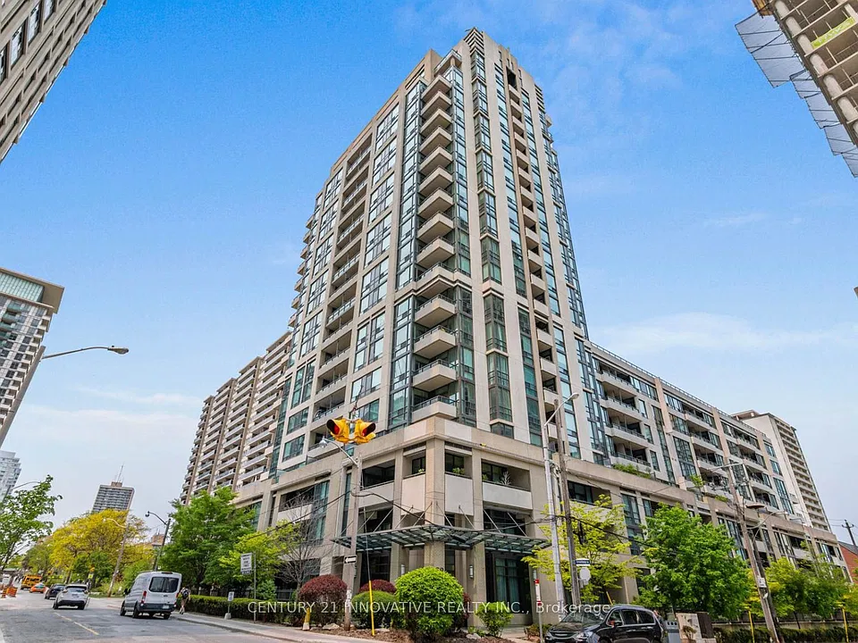 88 Broadway Ave #405