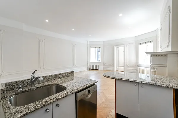 Rented by The New Millennium Co. | media 21