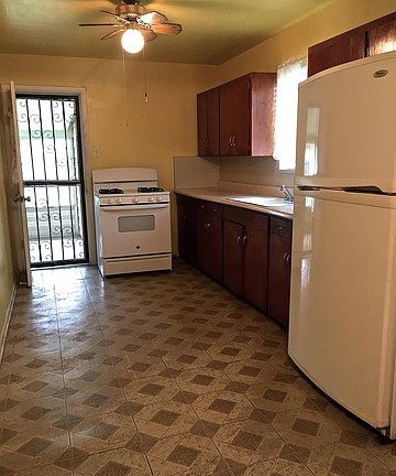 5th image of 2211 SW 19th St