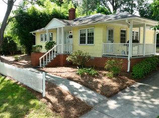 2512 Woodview Dr, Greensboro, NC 27408