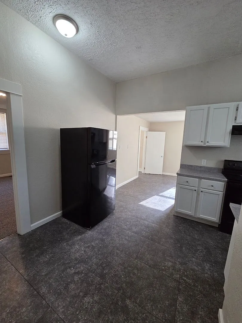 1530 S Topeka - 3 Bedroom, 1 Bathroom Home - $1,095 — Photo 2