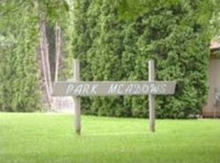316 Park Meadows Dr, Lansing, MI 48917