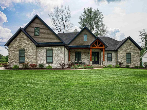 1614 Victoria Woods Dr, Boonville, IN 47601