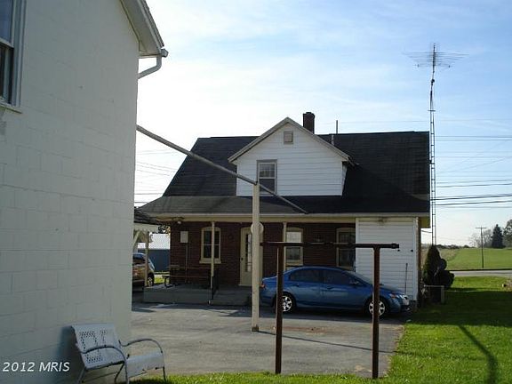 3rd image of 1631 Buchanan Trl E