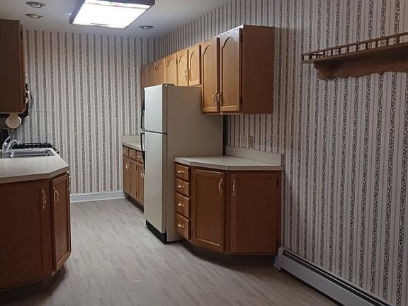 2nd image of 91 Newton Ave APT 2