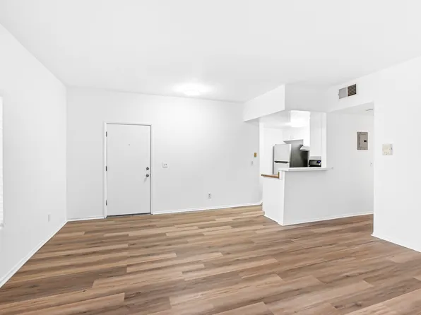 4370 McLaughlin Ave APT 104, Los Angeles, CA 90066