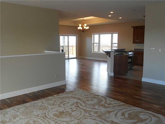 3rd image of 3669 Darrah Dr
