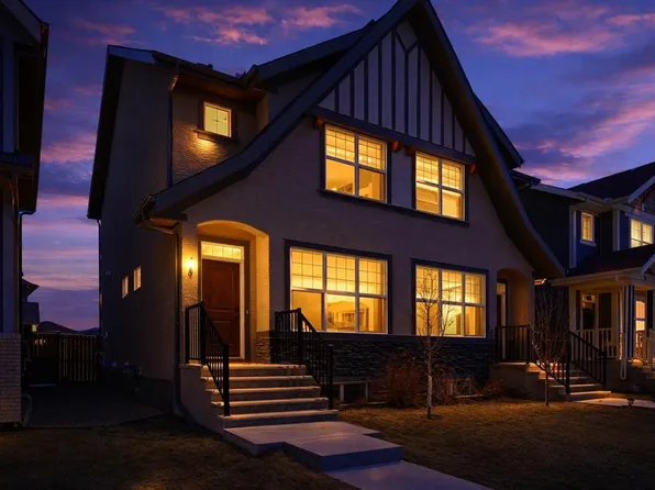 48 W Magnolia Parade SE, Calgary, AB T3M 3E5