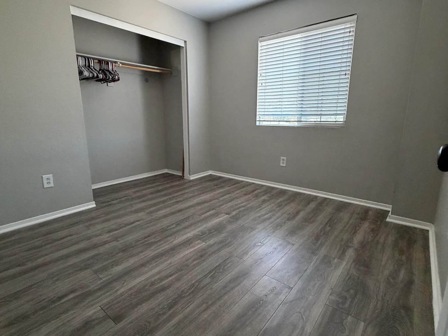 4 bed, 1717 sqft, $1,100 — Photo 2
