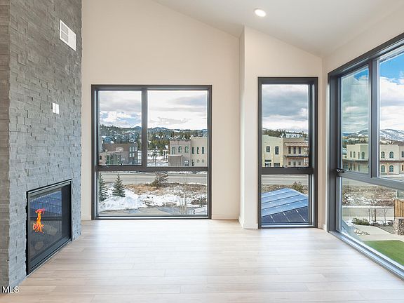 3rd image of 720 BAKER Drive #404