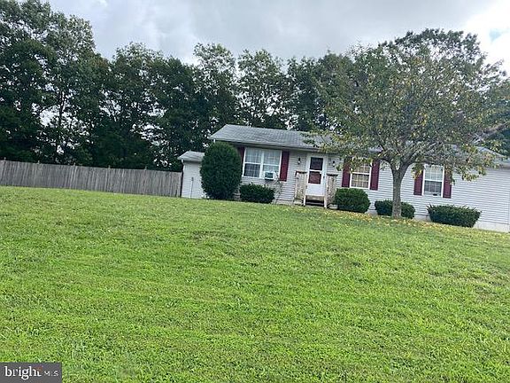 2nd image of 36 Hilltop Ln