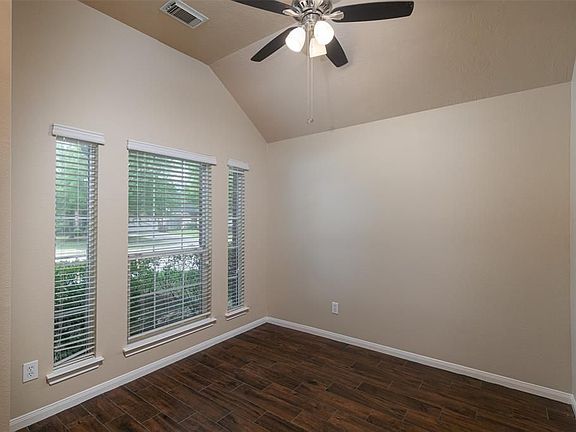4th image of 19114 Stone Leaf Dr