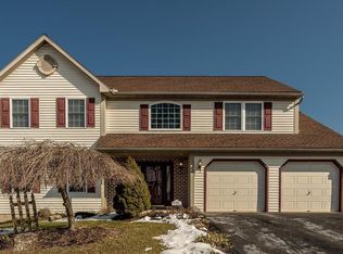 1031 Meadow Dr, Reading, PA 19605