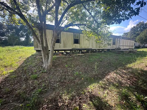 26111 Sunnyside St, Red Level, AL 36474