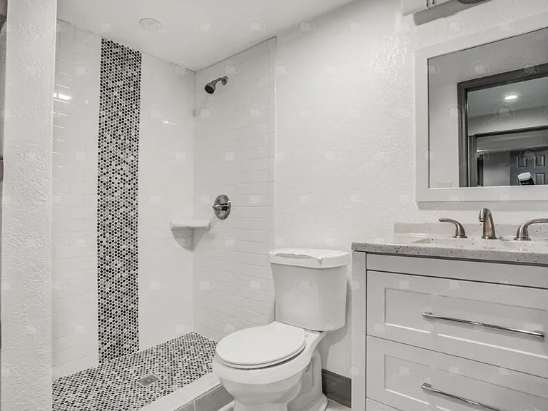 6627 Brooklyn Ave — Photo 5