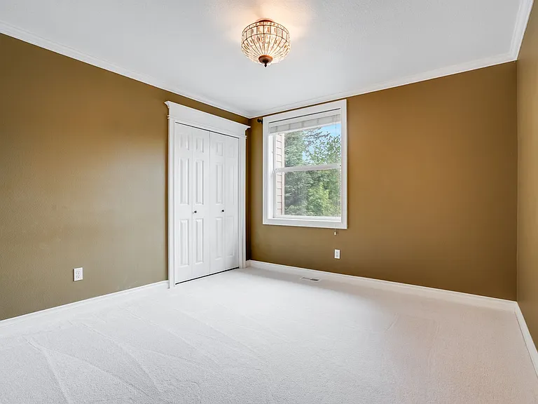 9990 NW Ash St — Photo 10