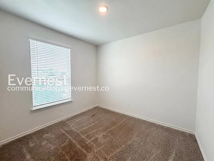 870 Freedom Cir — Photo 11