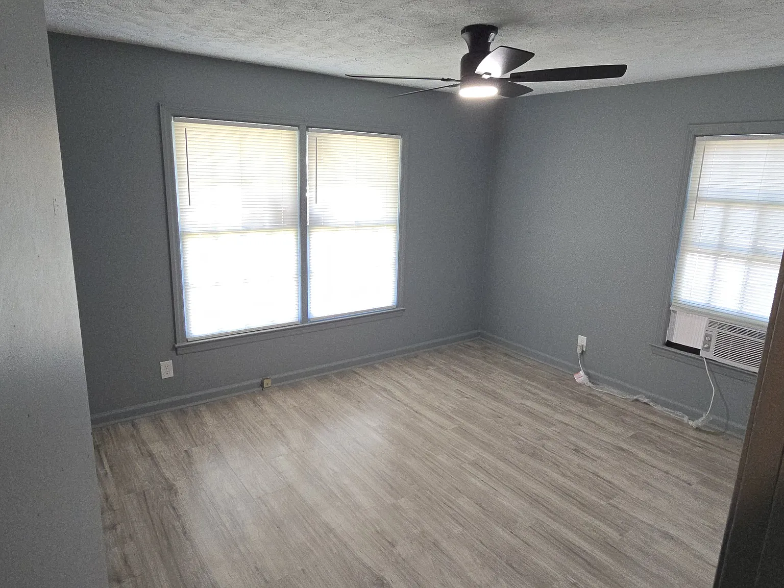 2 bed, 840 sqft, $800 — Photo 3