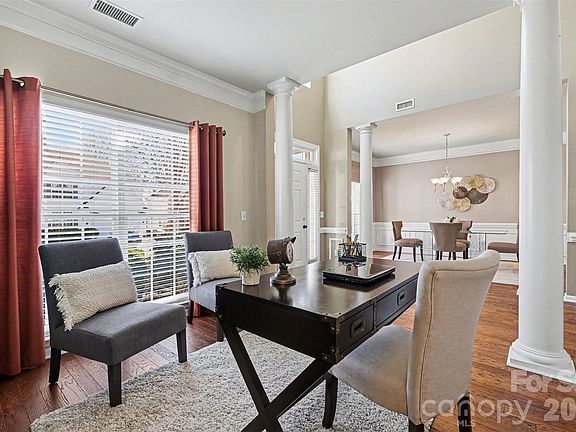 4th image of 8119 Brookings Dr