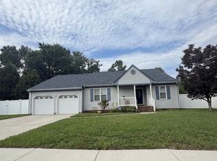 624 Willow Bend Dr, Chesapeake, VA 23323