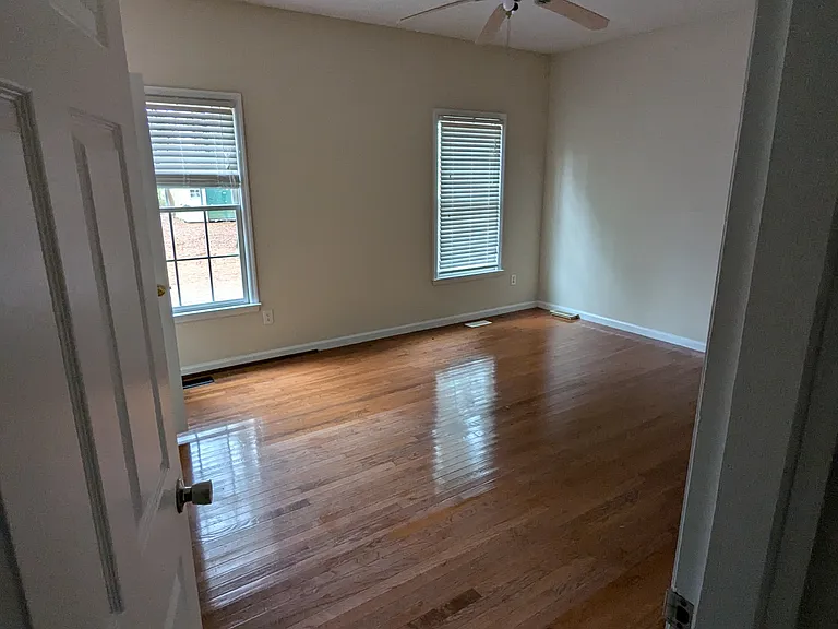 109 Highland Dr — Photo 18