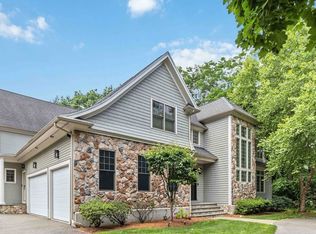 15 Marla Cir, Newton, MA 02459