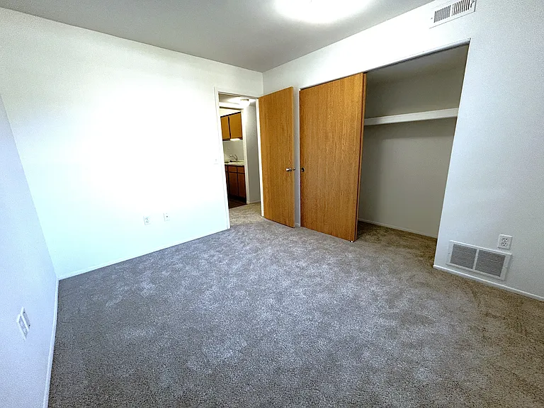 Charter Oaks Apartments — Photo 125