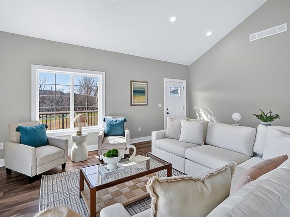5th image of 8479 Lakeshore Dr